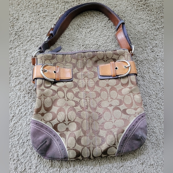 Accessories - Coach shoulder bag